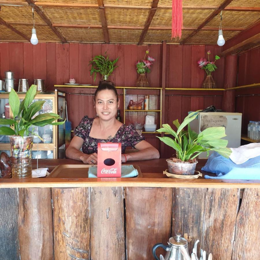 Seng Long Guesthouse Phumi Kaoh Rung Bagian luar foto
